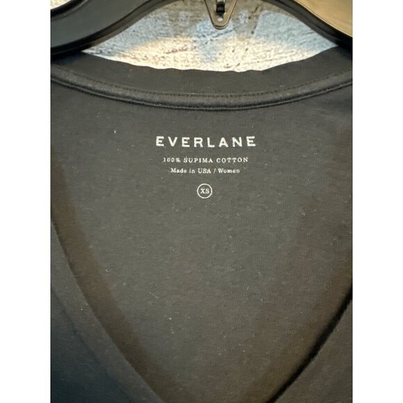 Everlane Women's Black V-Neck Tee Size XS - Picture 2 of 3